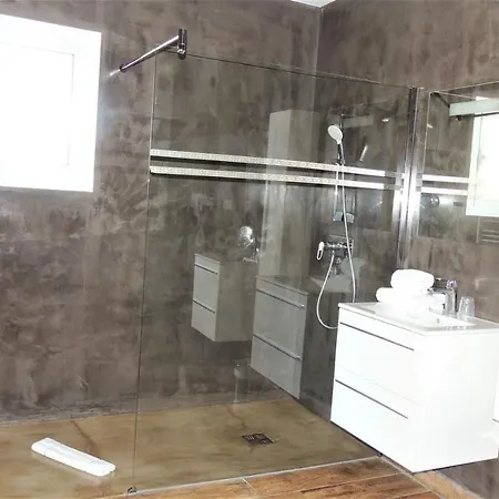 Deluxe Dans De Charme A 5 Minutes Des Plages De Santa Giulia Et Palombaggia Villa *